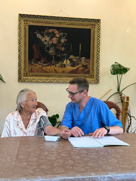 : Догляд при склерозі у пансіонаті «Добрий Вік»: спокійний режим, безпека та підтримка 24/7